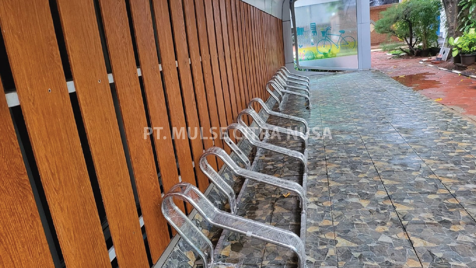 Pembuatan Tempat Parkir Sepeda