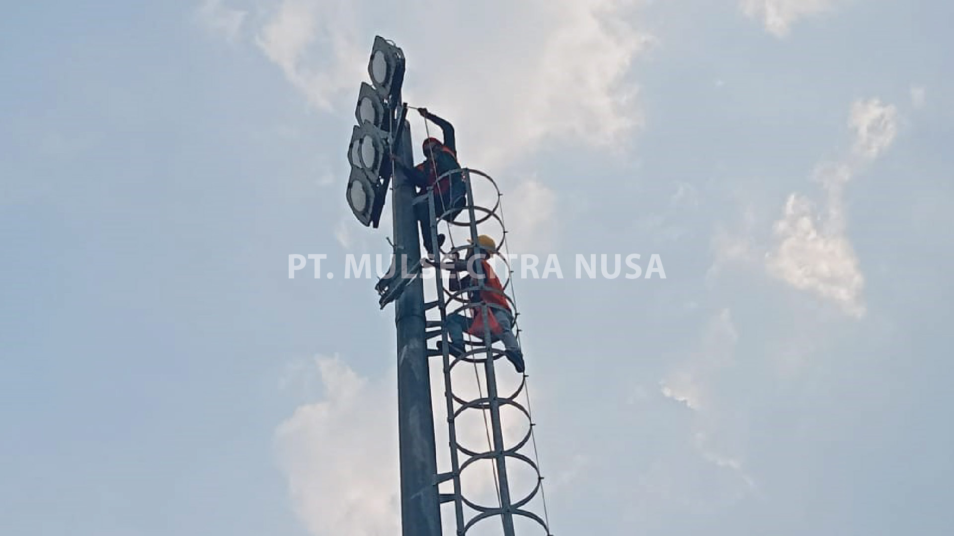 Pergantian Lampu Sorot